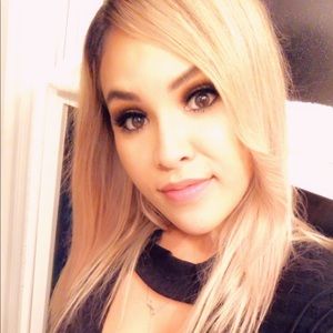 Meet your Posher, Claudia